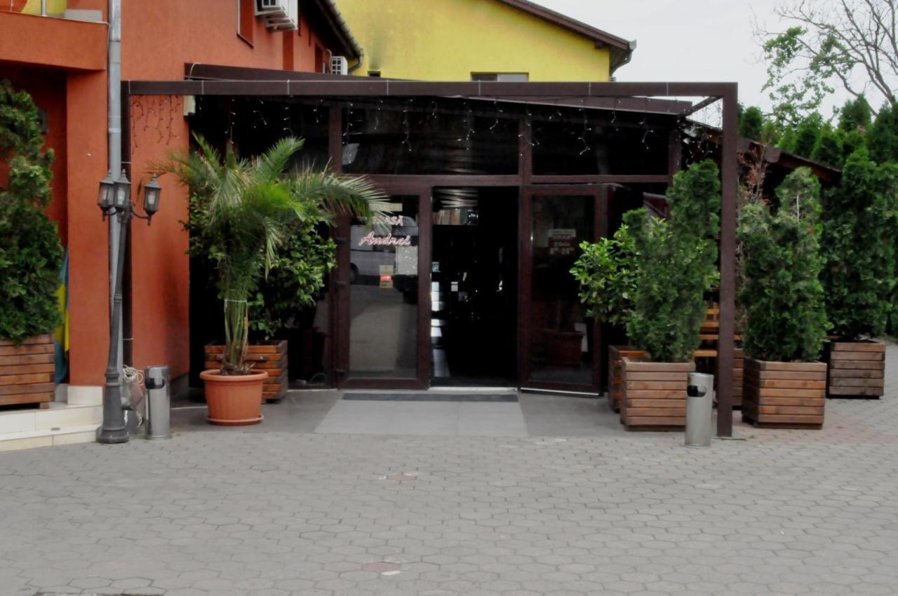 安德烈酒店 Cîmpia Turzii 外观 照片